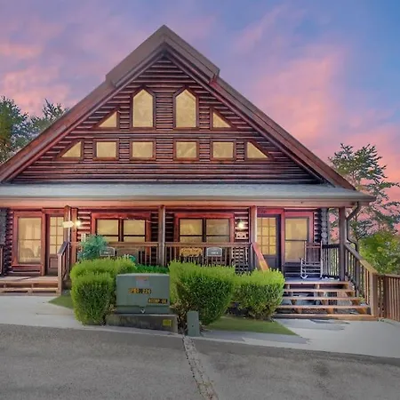2 Miles From Dollywood Family Resort With Seasonal Outdoor Swimming Pool, Year Around Heated Indoor Swimming Pool, Townhome Style Cabin, Private Hot Tub, Arcade, Tv, Wifi, Kitchen With Refrigerator, Washer And Dryer
